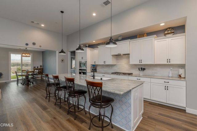 6909 Aquamarine Drive, Bakersfield, CA 93306