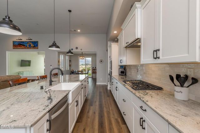 6909 Aquamarine Drive, Bakersfield, CA 93306
