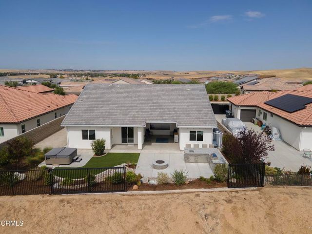 6909 Aquamarine Drive, Bakersfield, CA 93306