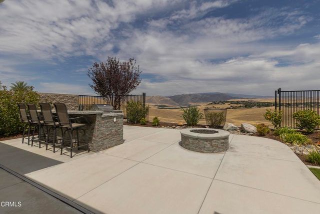 6909 Aquamarine Drive, Bakersfield, CA 93306