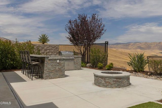 6909 Aquamarine Drive, Bakersfield, CA 93306