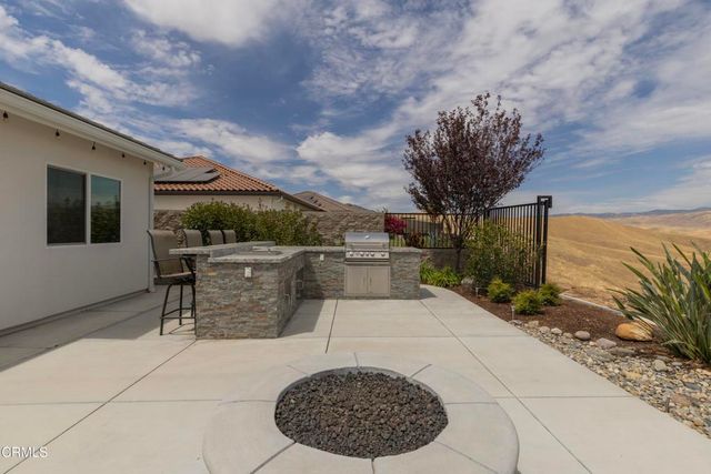6909 Aquamarine Drive, Bakersfield, CA 93306