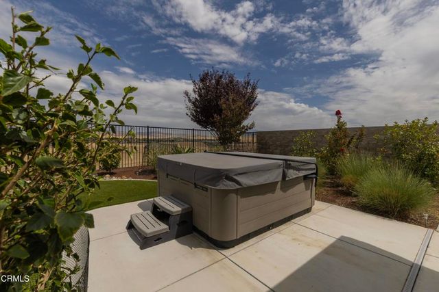 6909 Aquamarine Drive, Bakersfield, CA 93306