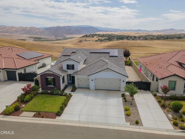 6909 Aquamarine Drive, Bakersfield, CA 93306