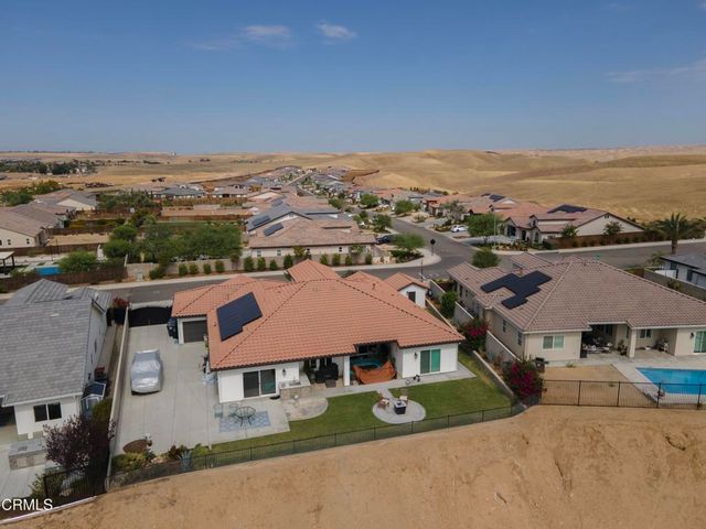 6909 Aquamarine Drive, Bakersfield, CA 93306