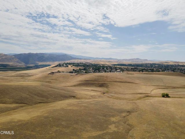 6909 Aquamarine Drive, Bakersfield, CA 93306