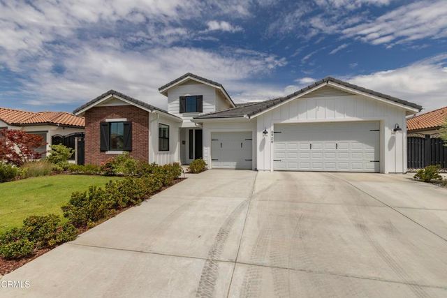 6909 Aquamarine Drive, Bakersfield, CA 93306