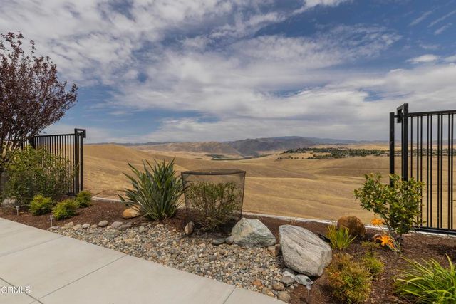 6909 Aquamarine Drive, Bakersfield, CA 93306