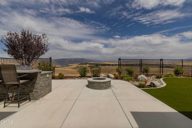 6909 Aquamarine Drive, Bakersfield, CA 93306