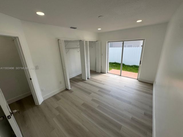 8754 NW 149th Ter, Miami Lakes, FL 33018