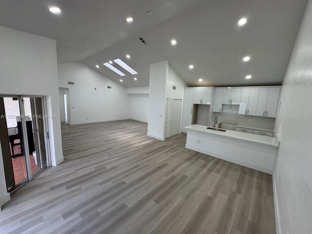 8754 NW 149th Ter, Miami Lakes, FL 33018