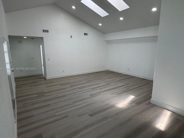 8754 NW 149th Ter, Miami Lakes, FL 33018