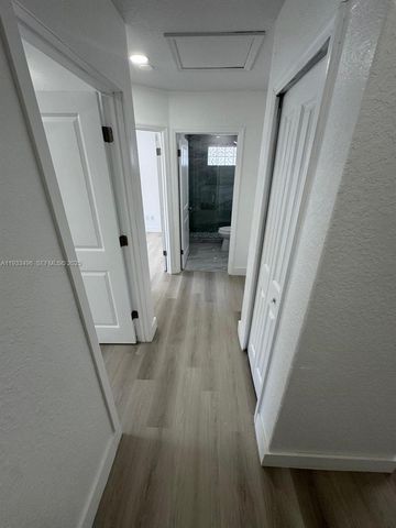 8754 NW 149th Ter, Miami Lakes, FL 33018