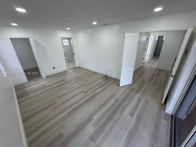 8754 NW 149th Ter, Miami Lakes, FL 33018