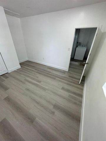 8754 NW 149th Ter, Miami Lakes, FL 33018