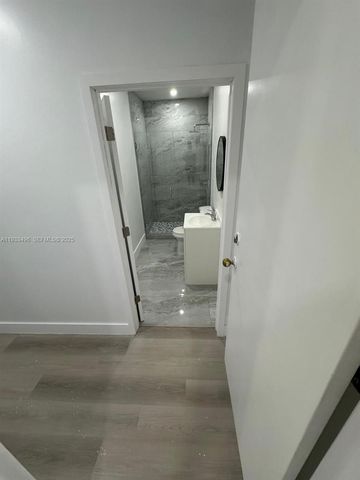 8754 NW 149th Ter, Miami Lakes, FL 33018