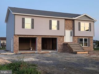 257 GROVE DRIVE, Shippensburg, PA 17257