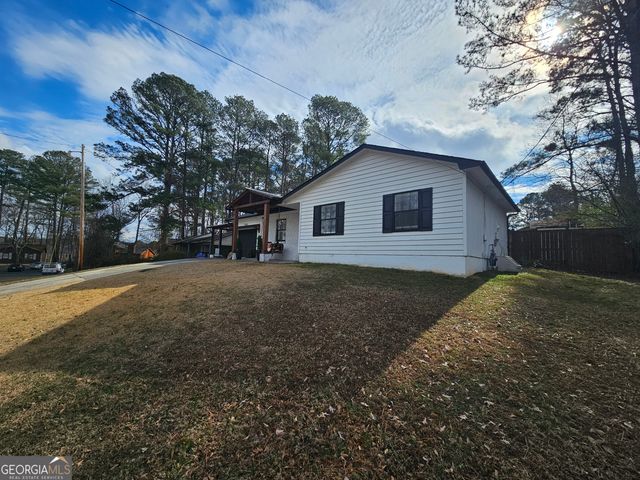 315 Galena Court, Fairburn, GA 30213