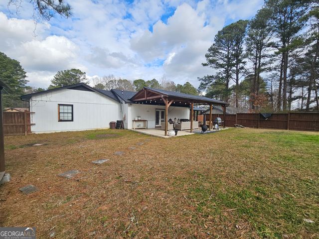 315 Galena Court, Fairburn, GA 30213