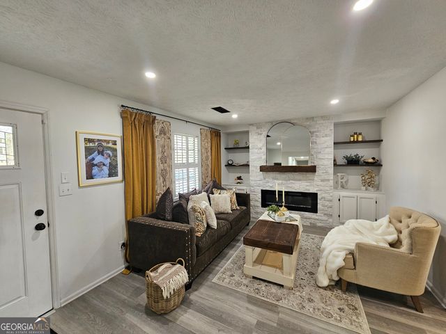 315 Galena Court, Fairburn, GA 30213