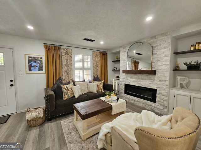 315 Galena Court, Fairburn, GA 30213