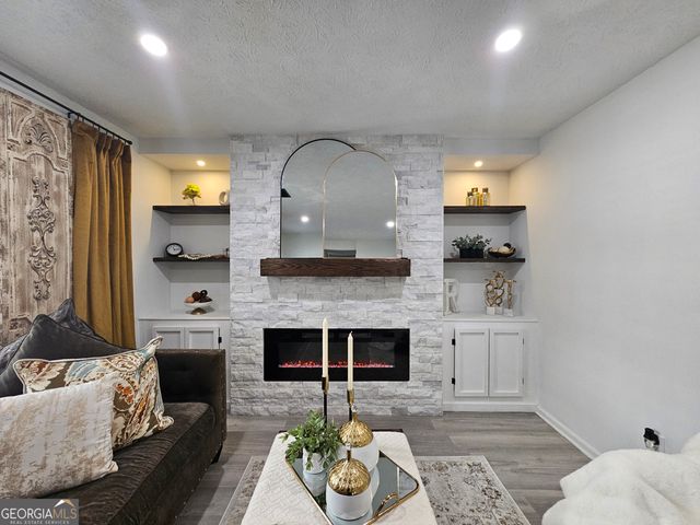 315 Galena Court, Fairburn, GA 30213