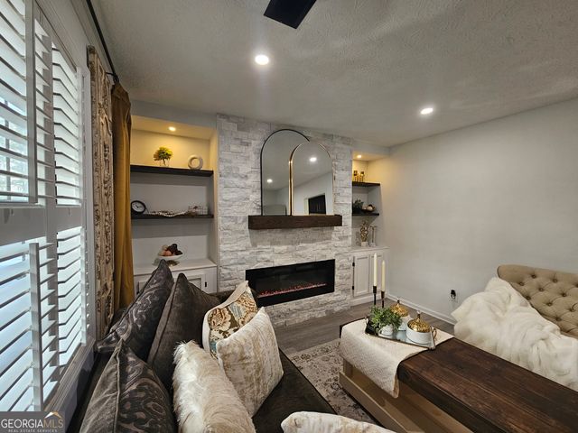 315 Galena Court, Fairburn, GA 30213