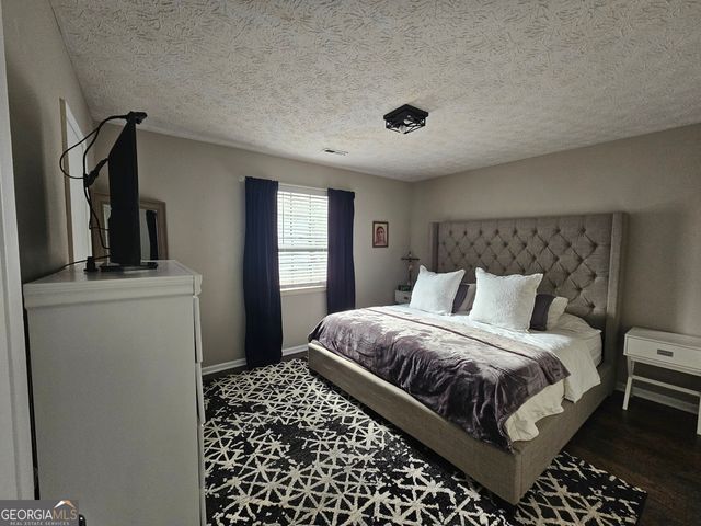 315 Galena Court, Fairburn, GA 30213