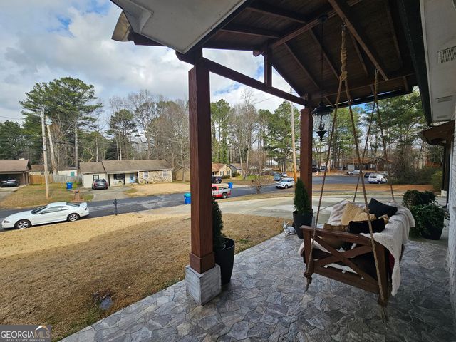 315 Galena Court, Fairburn, GA 30213