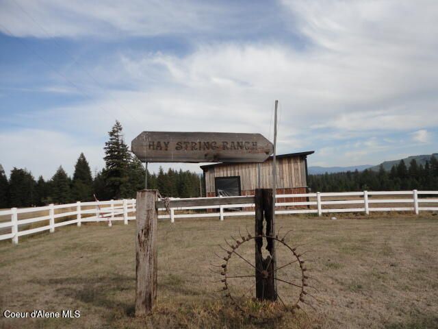 149 Meadow Road, St. Maries, ID 83861