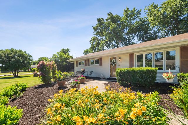 1001 63rd Place, La Grange Highlands, IL 60525