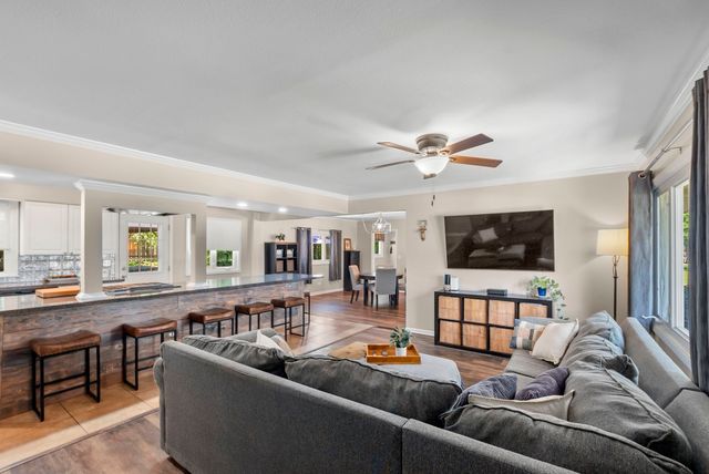 1001 63rd Place, La Grange Highlands, IL 60525