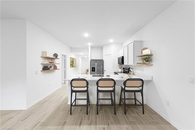 940 Panda DR, Lehigh Acres, FL 33974