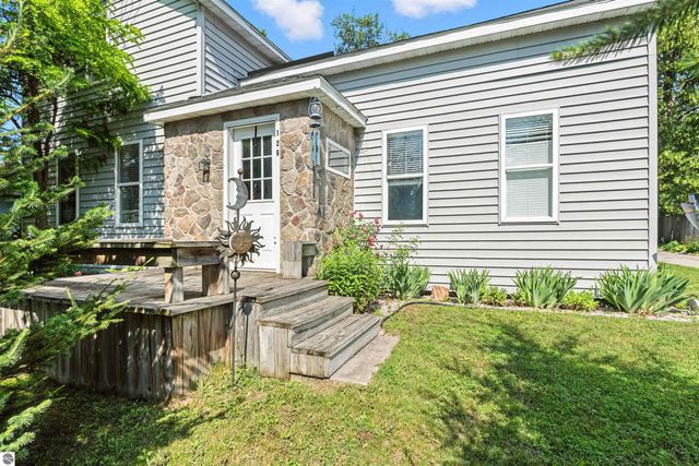 129 Center Street, Elk Rapids, MI 49629
