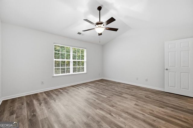 5012 Yellow Stone Drive, Flowery Branch, GA 30542