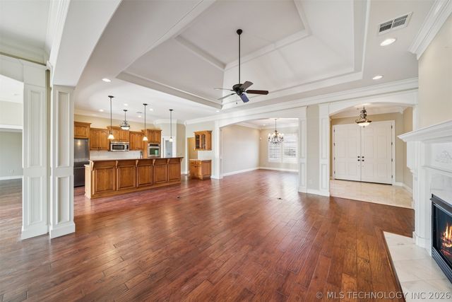 5020 Lake Breeze Road, Grove, OK 74344