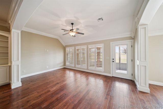 5020 Lake Breeze Road, Grove, OK 74344