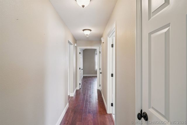 5020 Lake Breeze Road, Grove, OK 74344