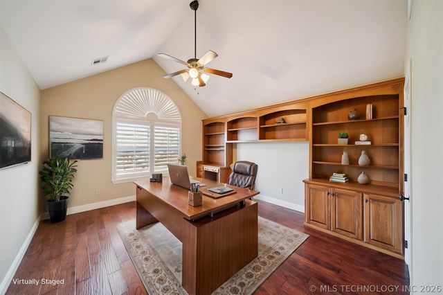 5020 Lake Breeze Road, Grove, OK 74344