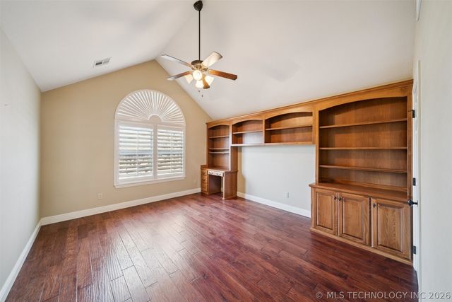 5020 Lake Breeze Road, Grove, OK 74344