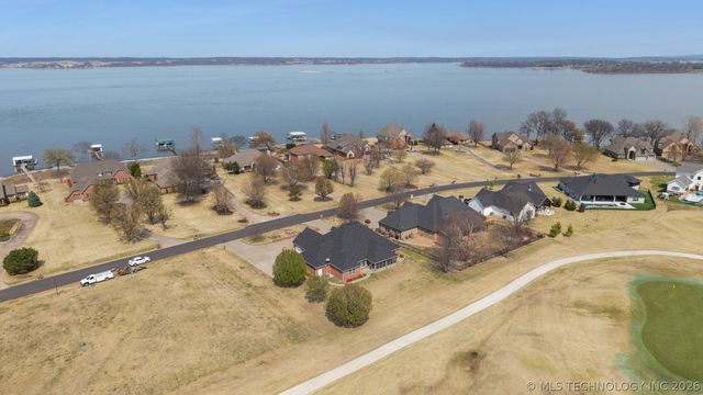 5020 Lake Breeze Road, Grove, OK 74344