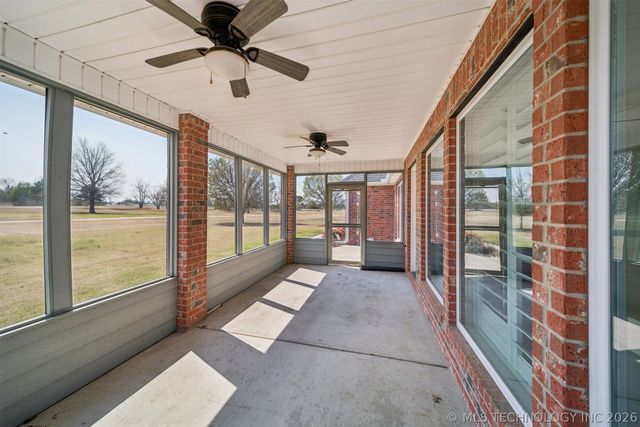 5020 Lake Breeze Road, Grove, OK 74344
