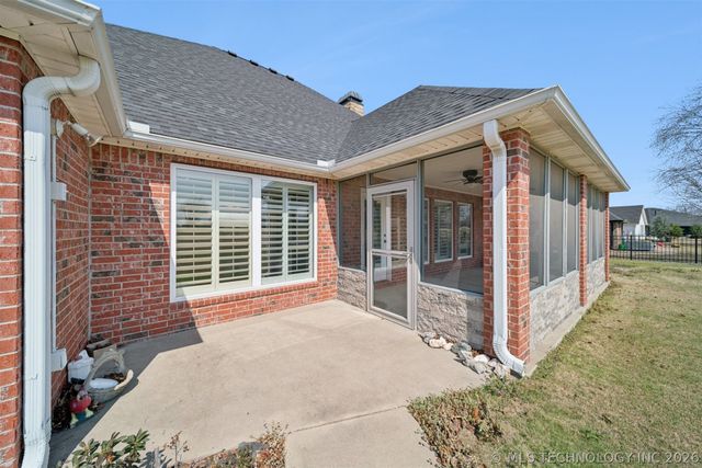 5020 Lake Breeze Road, Grove, OK 74344