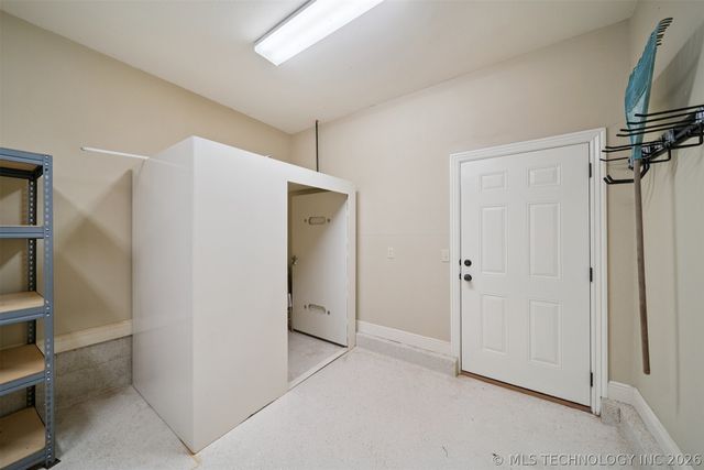 5020 Lake Breeze Road, Grove, OK 74344