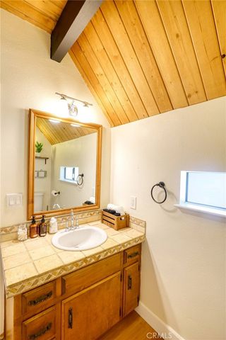 334 Weisshorn Drive, Crestline, CA 92325