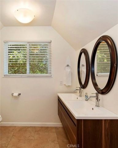 334 Weisshorn Drive, Crestline, CA 92325
