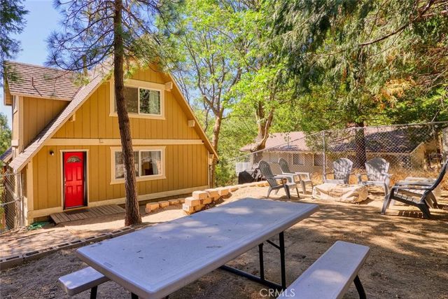 334 Weisshorn Drive, Crestline, CA 92325