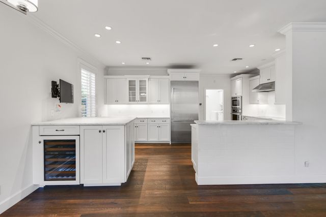 104 Weomi Lane, Jupiter, FL 33458