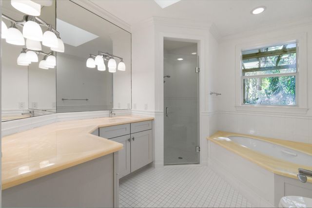 104 Weomi Lane, Jupiter, FL 33458