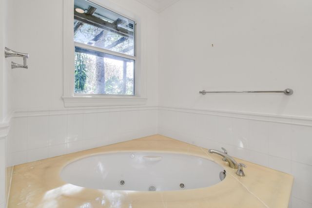 104 Weomi Lane, Jupiter, FL 33458